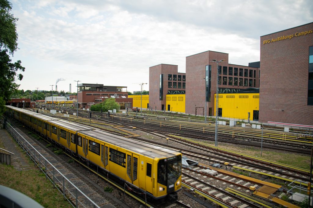 Fachkraft im Fahrbetrieb
