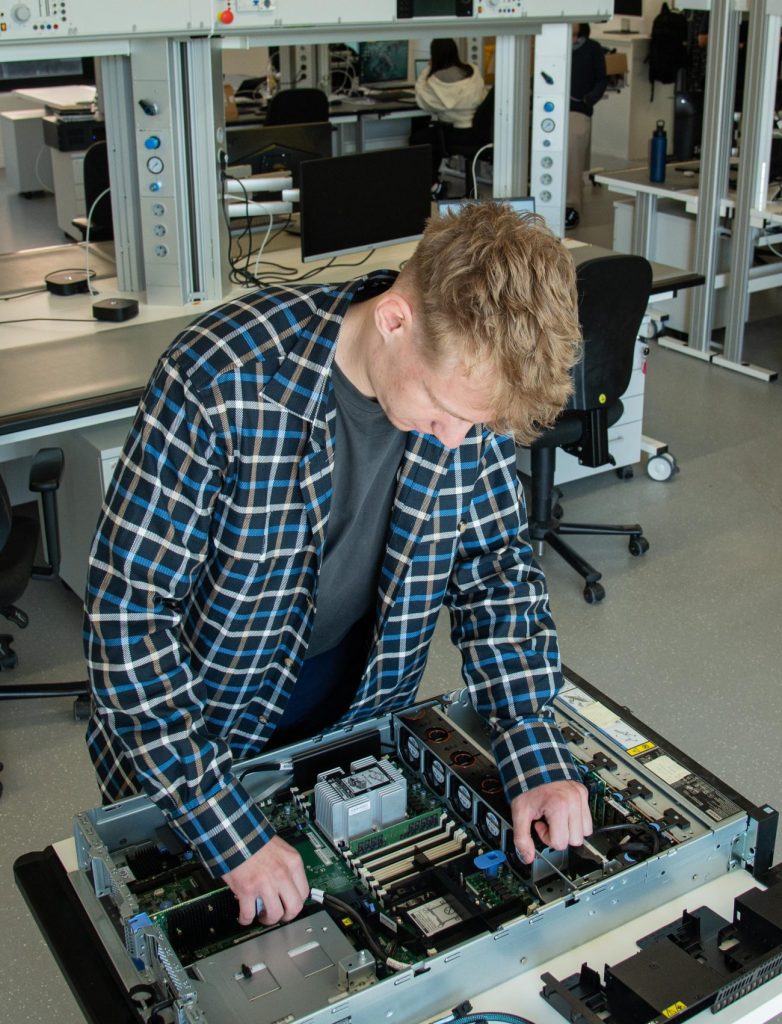 Auszubildender für Fachinformatiker Systemintegration
